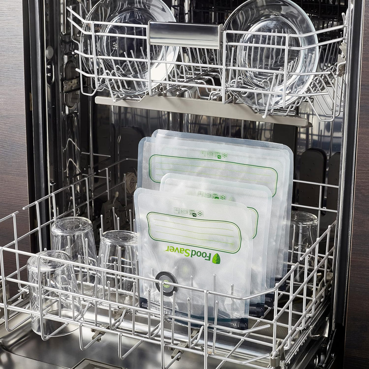 FoodSaver Reusable Quart Vacuum Zipper Bags, 10 Count, BPA-Free, Microwave Safe, Leakproof